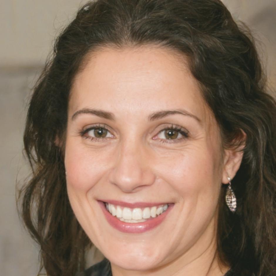 Finance instructor Briony Kellaway during programme session